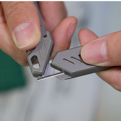 RayFlex Blade: 6-in-1 Titanium Multifunctional Utility Knife